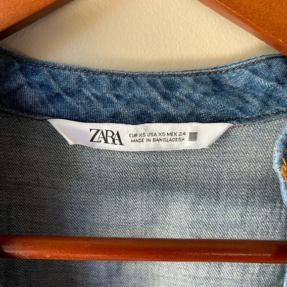 Zara Denim Chambray Mini Dress Tiered Summer Short Sleeve Blogger XS - Picture 2 of 2